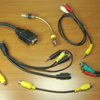  Adattatori per VGA, S-Video, RCA