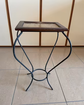 Tavolino ferro battuto con piano in legno e vetro