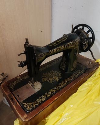 Antica macchina da cucire singer da tavolo