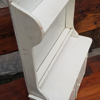 Mobile per bambole antico