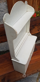 Mobile per bambole antico