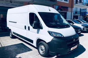 Peugeot Boxer 35 2.2 BlueHDi 140 S&S PLM-TM Furgon