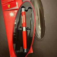 Penna stilografica Ferrari