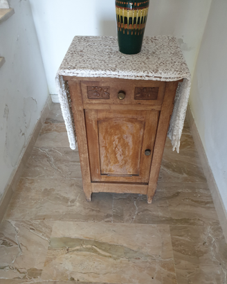 Armadietto da restaurare