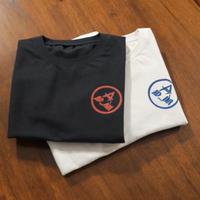 T-shirt bianche e nere