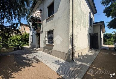 CASA INDIPENDENTE A CORREGGIO