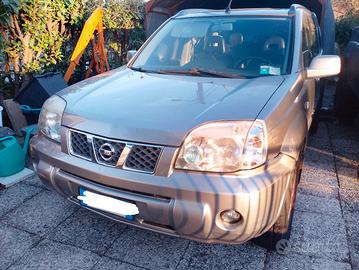 Nissan x trail