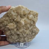 Minerale aragonite fluorescente sicilia 