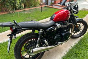 TRIUMPH 900 Street Twin -COME NUOVA