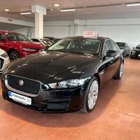Jaguar XE PURE 2.0 D Turbo 180 CV aut.