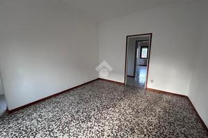 2 LOCALI A RONCADELLE