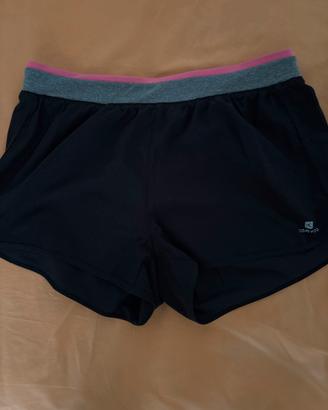 Pantalone corto sportivo