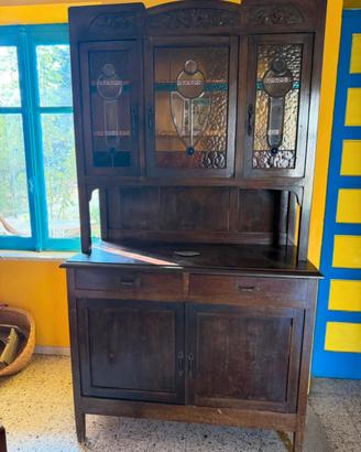 Credenza antica