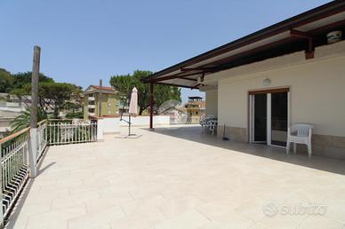 3 LOCALI A AGROPOLI