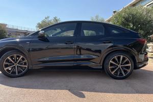AUDI Q4 SPORTBACK 50 e-tron QUATTRO S-LINE FULL