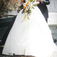 Abito da sposa taglia 42/44 colore avorio e scarpe