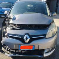 Renault Scenic 3 7 posti ricambi usati 