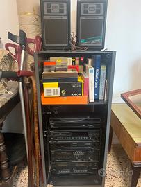 Stereo Hi-Fi vintage con mobile, casse e accessori