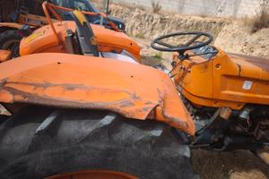 trattore agricolo 