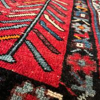 Tappeto persiano + tavolino in cristallo