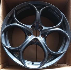 Cerchi in lega originali Alfa GIULIA 19" con gomm