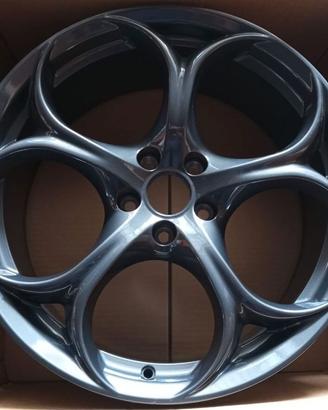 Cerchi in lega originali Alfa GIULIA 19" con gomm
