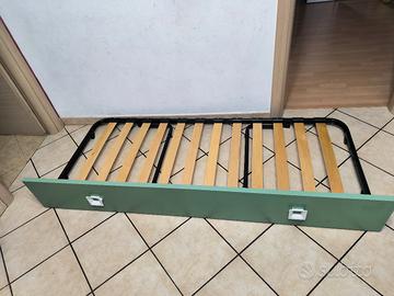 lettino pieghevole a cassetto 