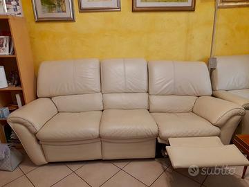 Divano similpelle crema