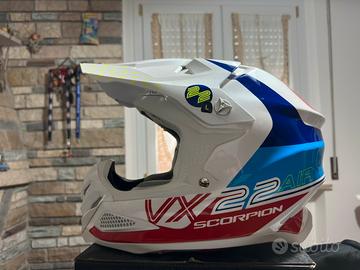 Casco scorpion exo