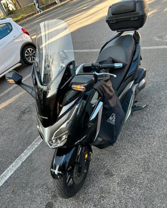 Moto Scooter Honda Forza 300 abs deluxe vers. 2018