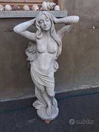 statua di donna
