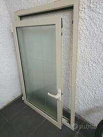 finestra in alluminio