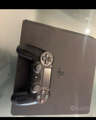 Play station 4 slim