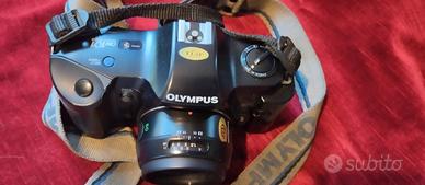 macchina fotografica Olympus OM 101 vintage