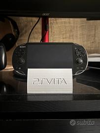 Stand PS Vita con buco di ricarica