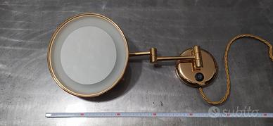 Specchio ingranditore da parete