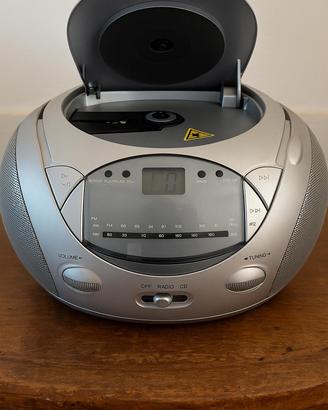 Radio stereo Medion con lettore Cd -Am/Fm