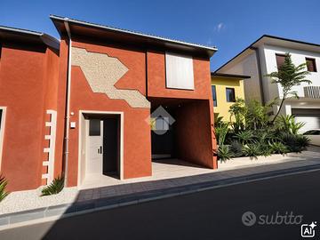 CASA DI CORTE A CAPANNORI