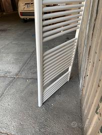 Scaldasalviette bianco solidamente rialzato acciai