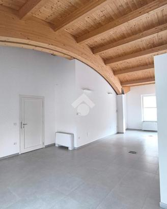 UFFICIO A SAINT-CHRISTOPHE