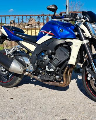 Yamaha FZ1 Blu perlato