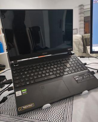 Portatile gaming AERO15 4K OLED i7-3060-16 RAM