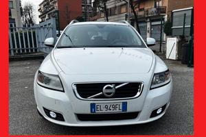 Volvo V50 D2 1.6 R-design - 2012