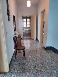 Casa indipendente con ampio cortile