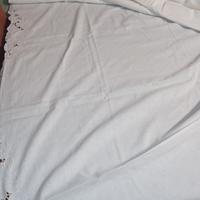 lenzuolo sopra in lino e federe