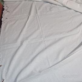 lenzuolo sopra in lino e federe