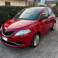 Lancia Ypsilon neopatentati 2017 GPL 119.900km