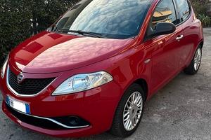 Lancia Ypsilon neopatentati 2017 GPL 119.900km
