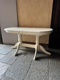 Tavolo soggiorno con sedie