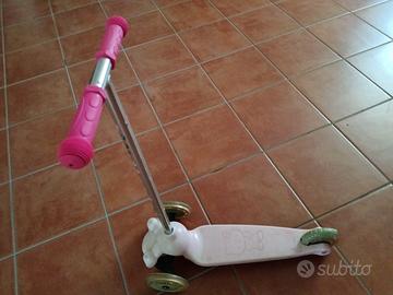 monopattino hello kitty 